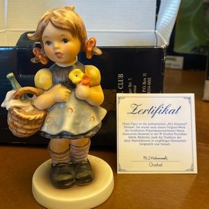 Goebel Hummel “Little Visitor”#100
